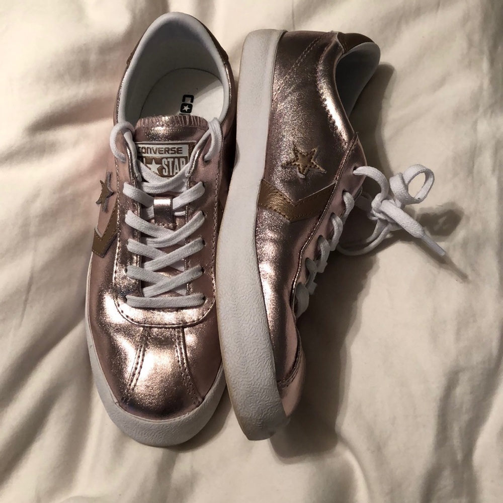 Metallic Pink Converse Size 8.5